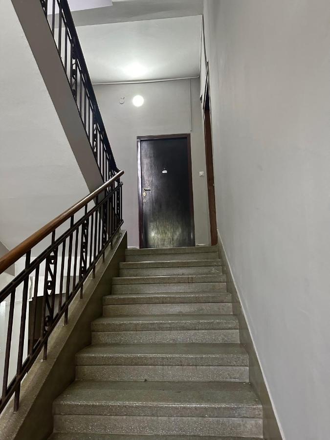 Train 23 Apartment Beograd Ngoại thất bức ảnh